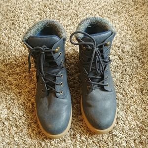*4 for $15* Blue winter boots